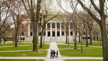 U.S. Backs Down in Fight With Harvard, MIT on Student Visas