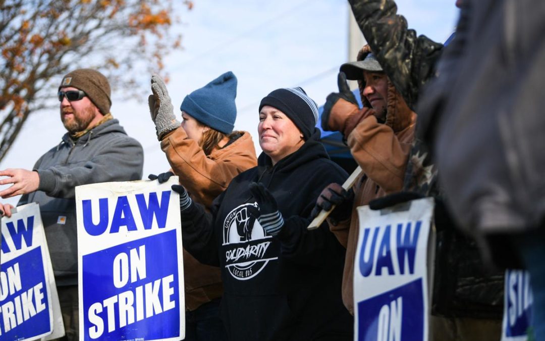 Week 3 of the Deere strike: A tentative agreement struck down