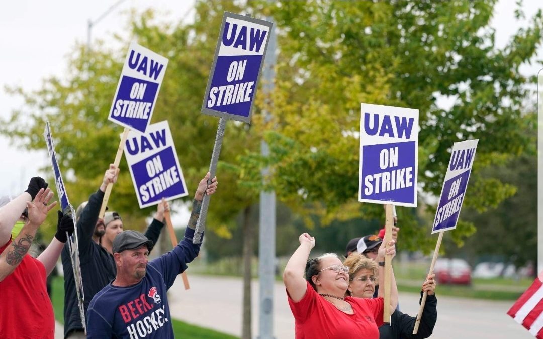 John Deere Workers Remain on Strike and Reject Two-Tier Pay